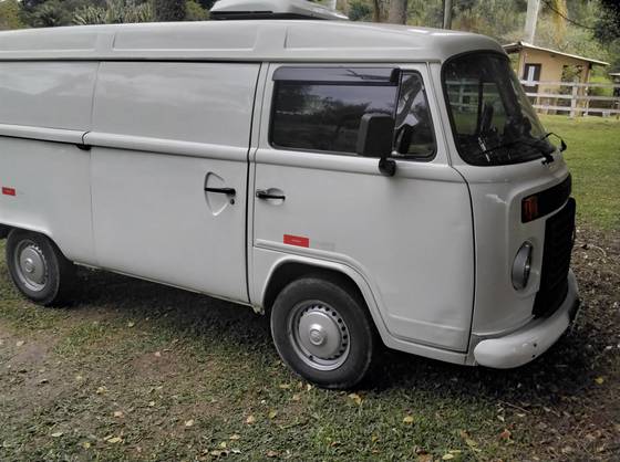 VOLKSWAGEN KOMBI 1.4 MI STD 8V FLEX 4P MANUAL